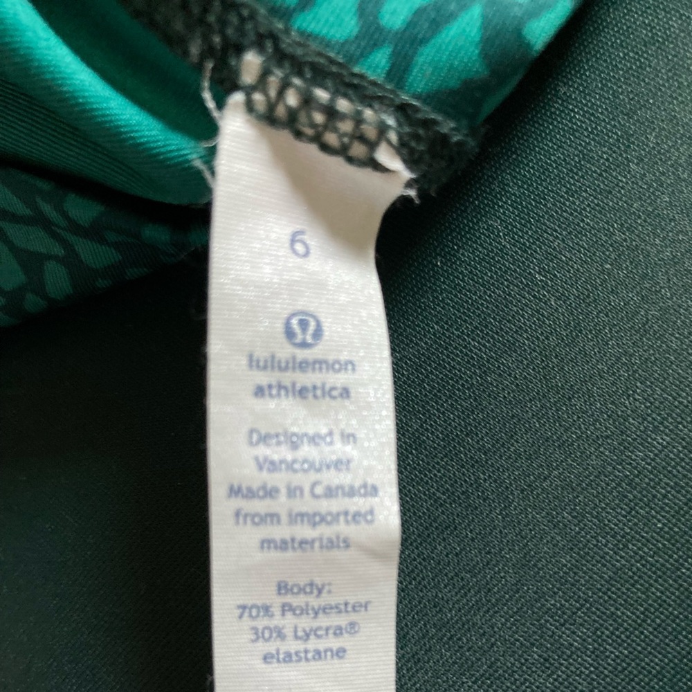 Lululemon emerald green leggings print (70% polyester 30% Élasthanne)
